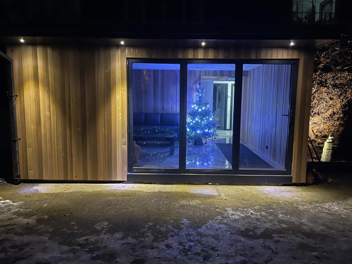 Da Vinci Guest House & Guest Parking, A Real Gem Crawley  Exterior foto