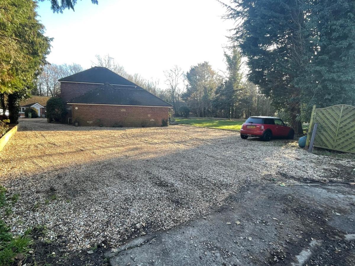 Da Vinci Guest House & Guest Parking, A Real Gem Crawley  Exterior foto
